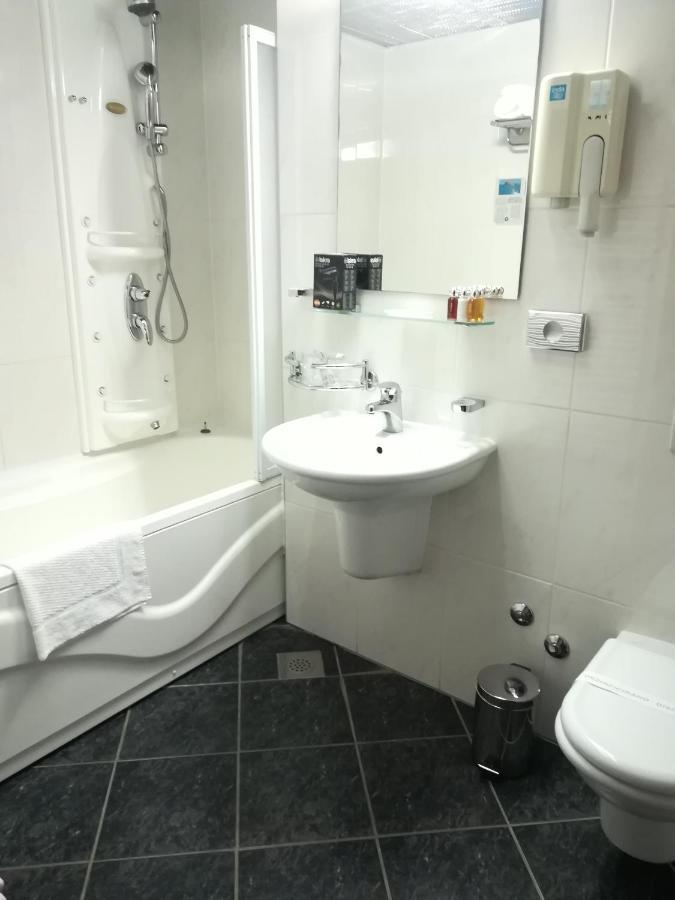 Hotel Tamaris Нови Винодолски Екстериор снимка