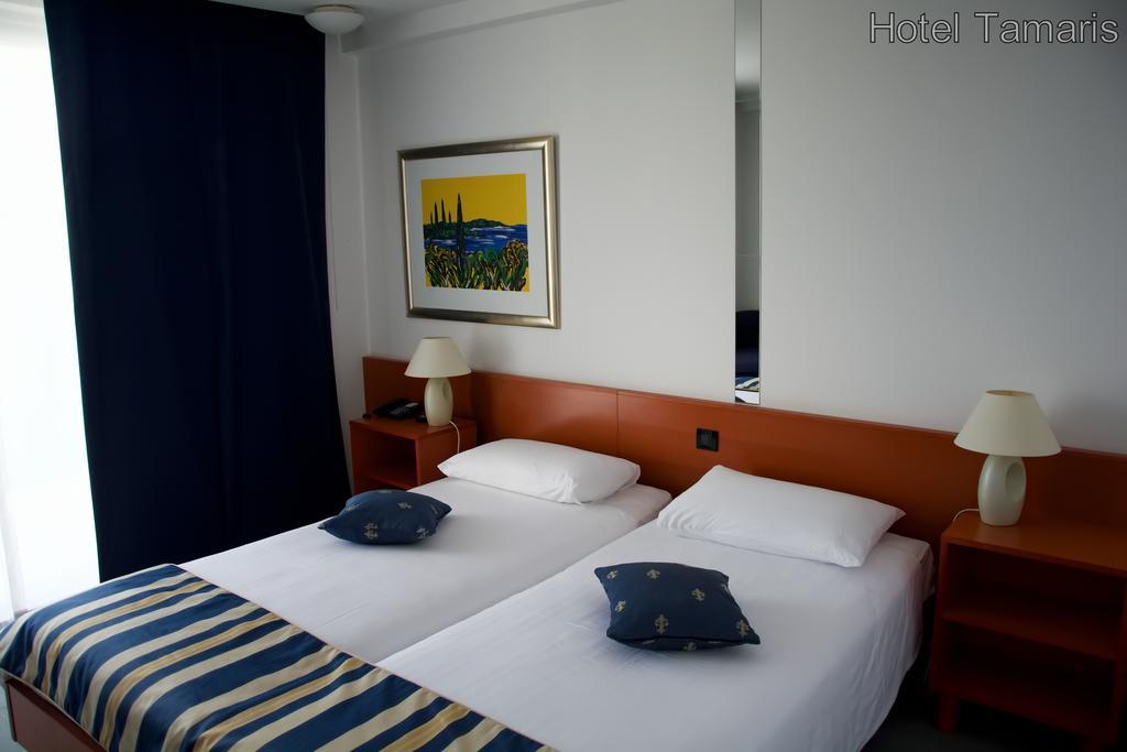 Hotel Tamaris Нови Винодолски Екстериор снимка